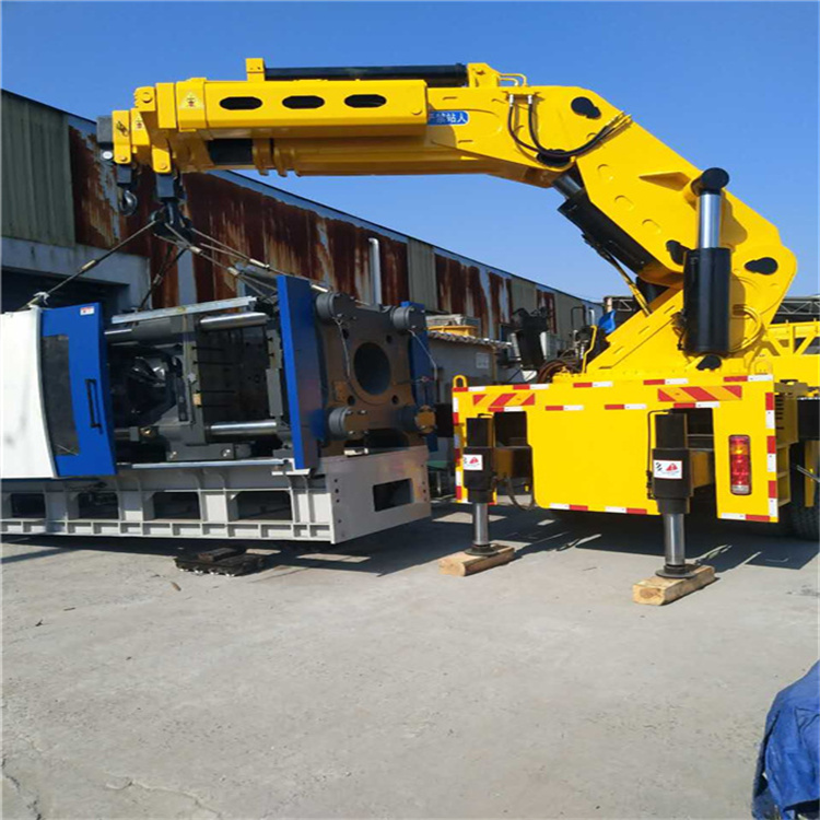 东海县 大吨位折臂吊出租费用解析：一小时租赁多少钱